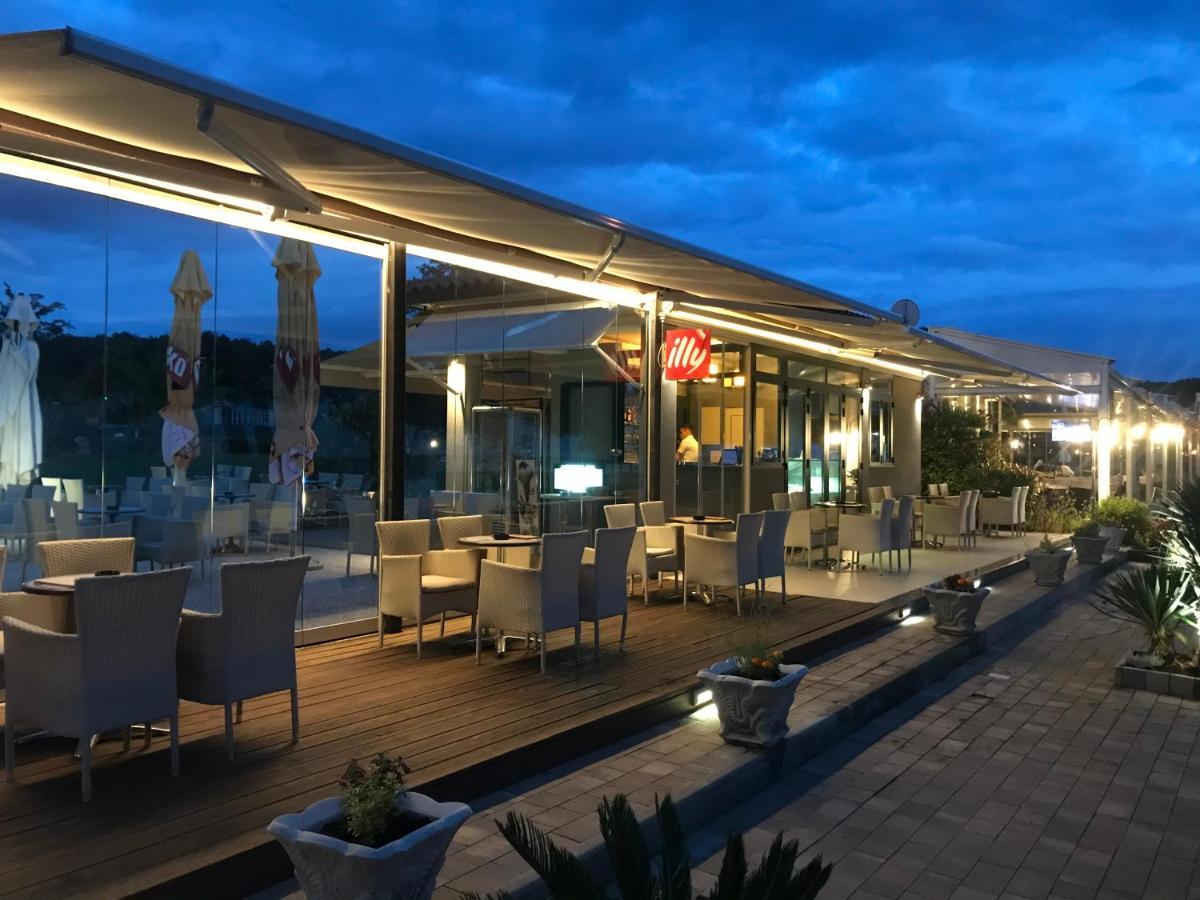 Nadija Apartmani Porec Exterior photo